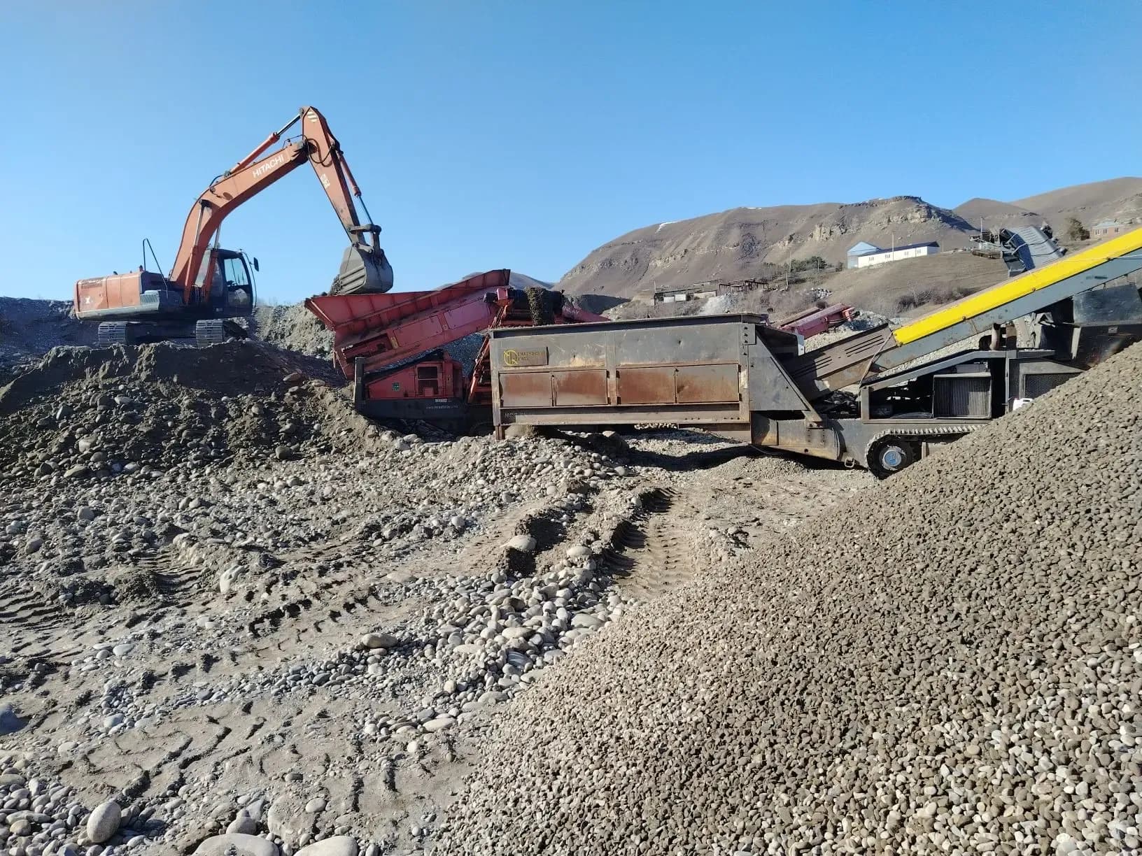 Первичный грохот Terex Finlay 883+ в комплексе грохочения ПГС, Карачаево-Черкесия